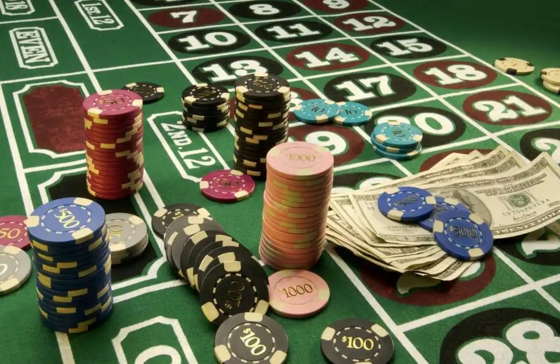 မြန်မာ Live Casino Baccarat ကစားနေသောမြင်ကွင်း